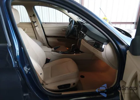 2011 BMW 328I z USA, uszkodzony, nr VIN WBAPH7G54BNM56460